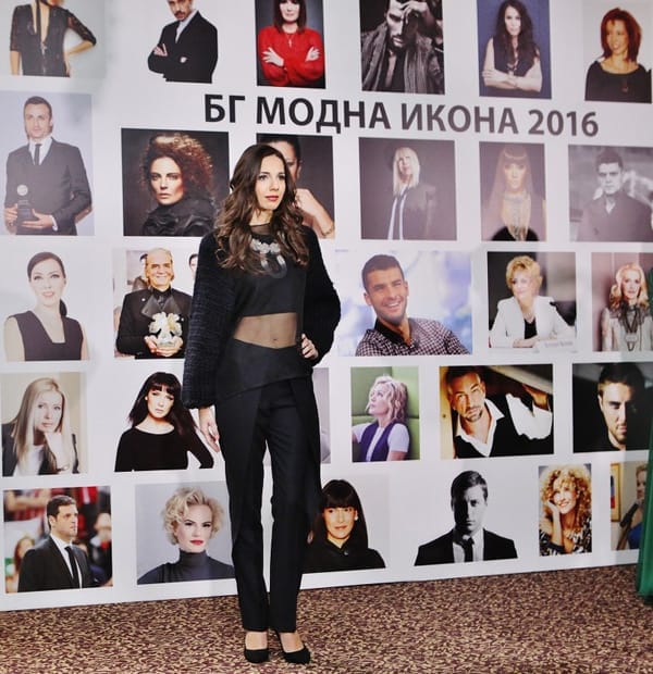 СТУДЕНТИ ПО МОДА ОТ НХА ВПЕЧАТЛИХА СЪС СВОИ ТВОРЕНИЯ НА „БГ МОДНА ИКОНА 2016“